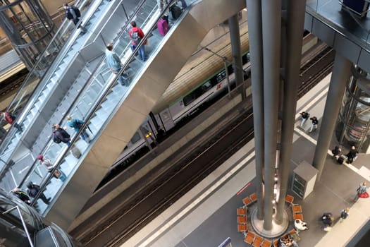 Innenansicht des berliner Hauptbahnhofs, Deutschland, Berlin