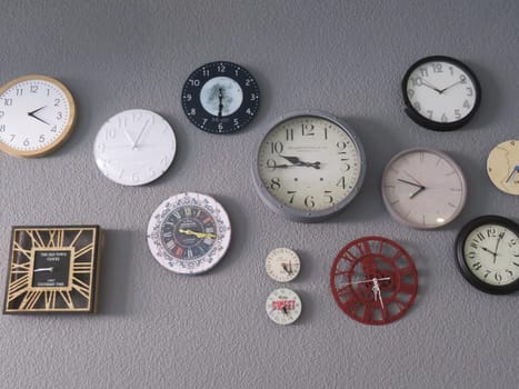 clock time sizes hour minutes seconds different formats