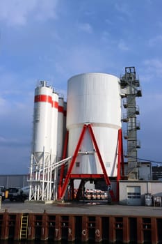Betonwerk der SCHWENK Beton Berlin-Brandenburg GmbH am Westhafen, Deutschland, Berlin