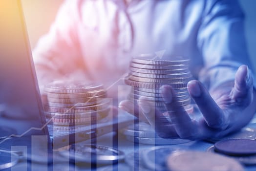 Investor online saving concept, Online Investment Savings, Online Stock Investors, Internet Financial Transactions, Save Monney for Investors Using Internet to Trade Stocks or Trade Fund