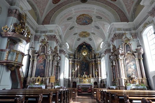 Dekanatspfarrkirche Mariä Himmelfahrt St. Johann in Tirol, Österreich