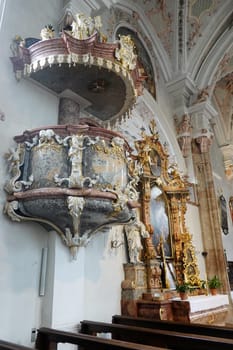 Barocke Pracht in der Pfarrkirche St. Virgil, Tirol, Oesterreich, Rattenberg