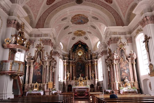 Dekanatspfarrkirche Mariä Himmelfahrt St. Johann in Tirol, Österreich