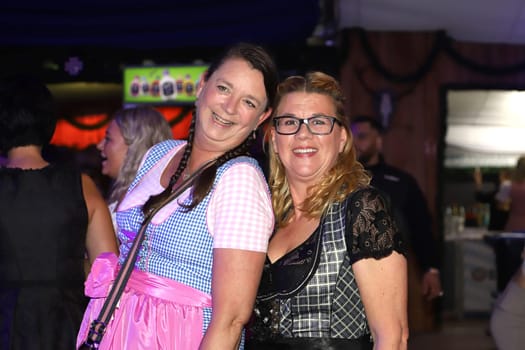 Jo-Rebecca Hartmann and Claudia Schulz PR.Barrel tapping Wandsbek Oktoberfest Hamburg with VIP Guest  ,16.09.2022