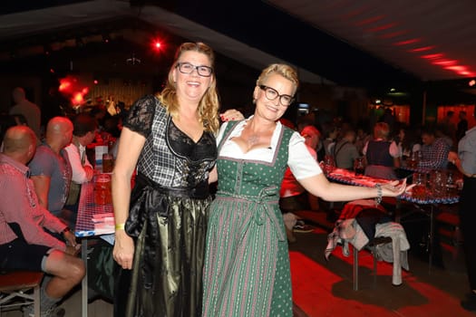 Claudia Schulz and Stefanie Salzinger,.Barrel tapping Wandsbek Oktoberfest Hamburg with VIP Guest  ,16.09.2022