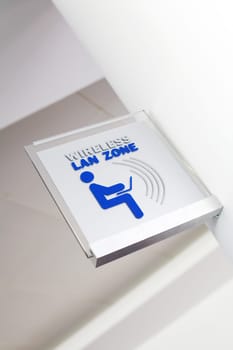 Wireless LAN zone for internet connection