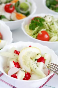 Small salad, low calorie eating
