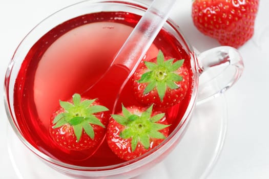 Fruit tea with strawberries