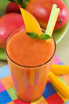 Mango strawberry smoothie