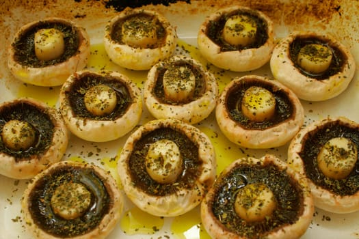 Mushrooms prepared with olive oil and herbs