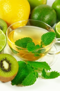 Green tea with fresh mint