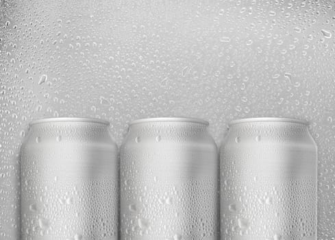 Aluminum can on water droplets background