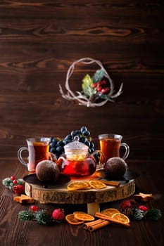 Christmas tea - grape and lemon tea with chocolate cake