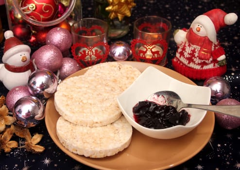 Rice waffles with jam