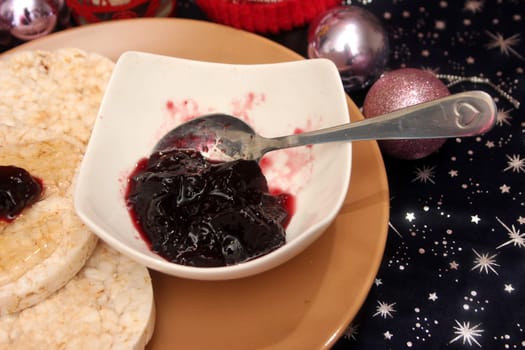 Rice waffles with jam