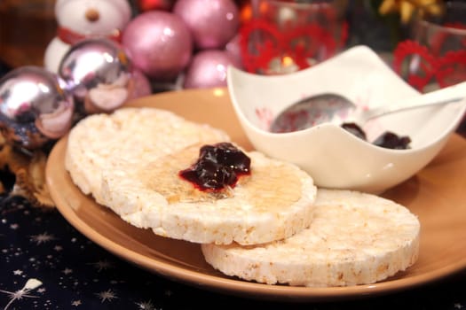 Rice waffles with jam