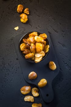 Healthy snack - crispy roasted white beans with low calorie