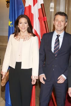 H.K.H. Kronprinz Frederik and I.K.H. Crown Princess Mary ,Buergermeister Scholz recommends the pair of crown princes in the town hall,Hamburg,19.05.2015..