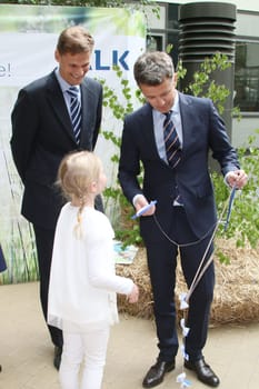 Crown Prince Frederik ,Soren Daniel Niegel (ALK),the Daenian Crown Prince Frederik visits the Asklepios Klinik Barmbek,Hamburg,19.05.2015