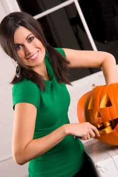 Attractive Nouse Mom Pumkin Carving Halloween Jack-O-Lantern