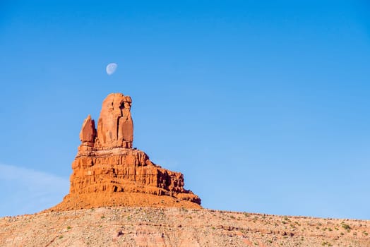 monument valley setting hen monument