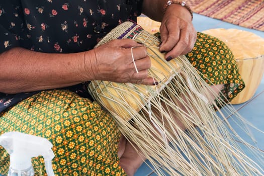 Manufacture straw hat,production by hand in Asia