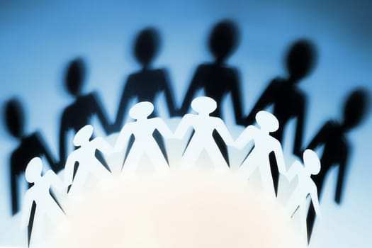 The paper team goes from darkness on light