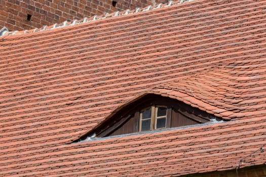 A window integrated into the roof