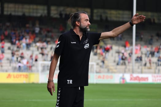 Coach Dario Fossi (VfB Oldenburg) at the game of the 3. FBL: 22-23: 14. Sptg. SC Freiburg II vs VfB Oldenburg.. DFL REGULATIONS PROHIBIT ANY USE OF PHOTOGRAPHS AS IMAGE SEQUENCES AND/OR QUASI-VIDEONann.. Photo: Joachim Hahne/johapress