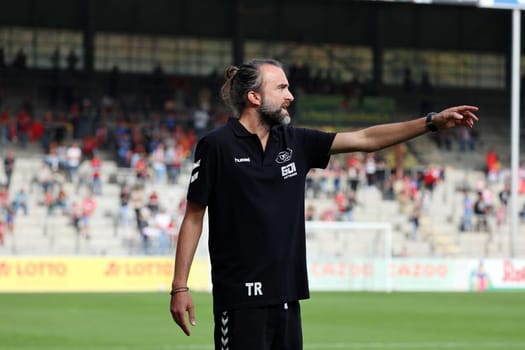 Coach Dario Fossi (VfB Oldenburg) at the game of the 3. FBL: 22-23: 14. Sptg. SC Freiburg II vs VfB Oldenburg.. DFL REGULATIONS PROHIBIT ANY USE OF PHOTOGRAPHS AS IMAGE SEQUENCES AND/OR QUASI-VIDEONann.. Photo: Joachim Hahne/johapress