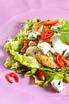 Grilled chicken salad with blue cheese