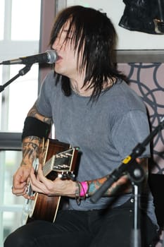 Richard Fortus,The Dead Daisies (former members of Moetley Cruee,Guns'n'Roses and Black Sabbath),Hard Rock Cafe Hamburg,01.06.2015