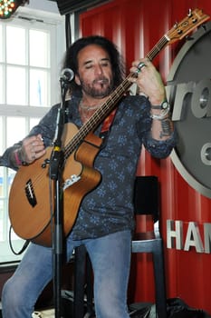 Marco Mendoza,The Dead Daisies (former members of Moetley Cruee,Guns'n'Roses and Black Sabbath),Hard Rock Cafe Hamburg,01.06.2015