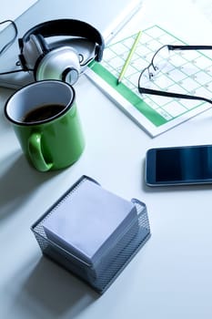 Organizing business and personal tasks and meetings .