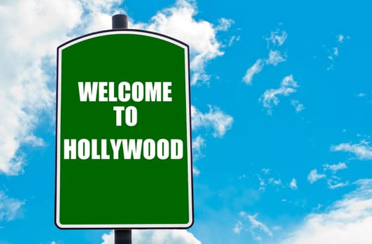 Green road sign with greeting message WELCOME TO ORLANDO isolated over clear blue sky background with available copy space. Travel destination concept  image