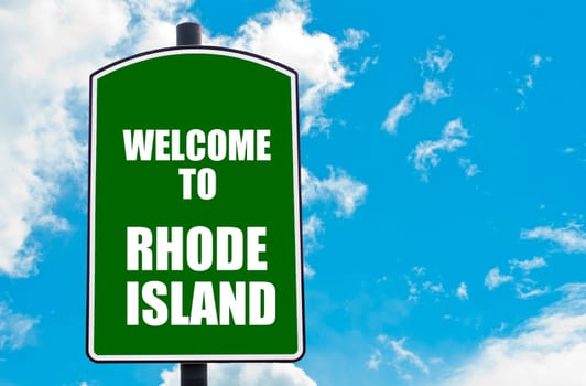 Green road sign with greeting message WELCOME TO ORLANDO isolated over clear blue sky background with available copy space. Travel destination concept  image