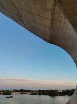 Lusitania Bridge pedestrain lane, Merida, Badajoz, Extremadura, Spain. Built over the Guadiana River in 1991