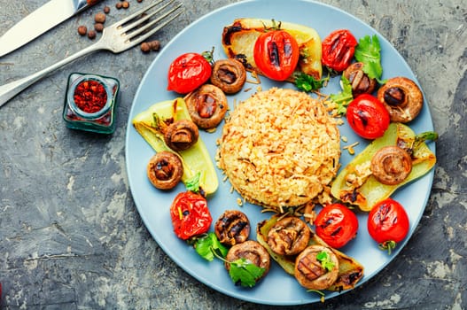 Grilled tomato, bell pepper and grilled mushroom lunch with rice for garnish