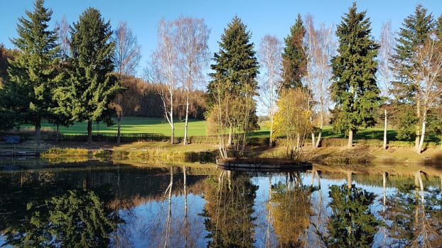 Birkenweiher is located in an idyllic valley near Taunusstein. Birkenweiher is located in an idyllic valley near Taunusstein.