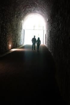 Deiseler Tunnel, auch Trendelburg-Tunnel oder Carlsbahntunnel, stillgelegter Eisenbahntunnel der früheren Carlsbahn, Hessen, Deutschland, Trendelburg