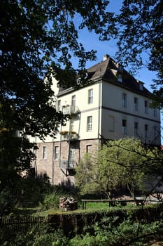 unter Denkmalschutz stehendes sogenanntes Pächterhaus nahe der Wasserburg Wülmersen, Hessen, Deutschland, Trendelburg