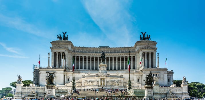 the magnificent mausoleum dedicated to the hereos of Italy