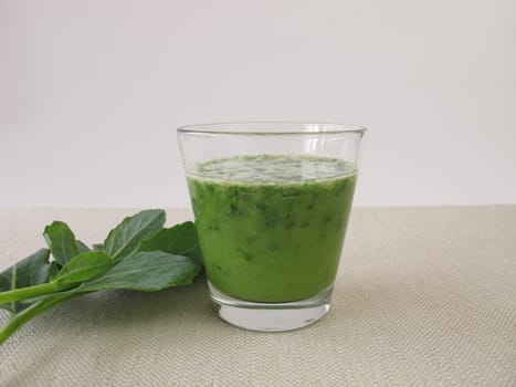 Green smoothie with kohlrabi leaves