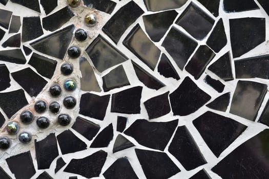 decorative wall design with broken tiles