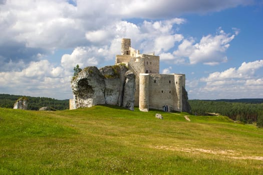 Ruins of medieval castle Mirow -  Eagle's Nest Trail in Bobolice in Poland