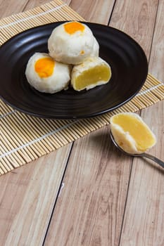 Sweet traditional Chinese cake for any occasion.