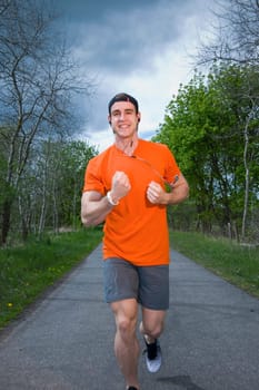 runner show the fist