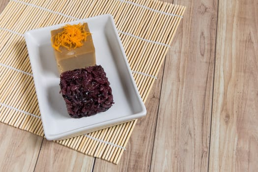 Sweet Thai recipe made with black rice, sugar, and egg.
