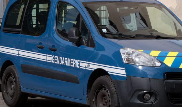 a gendarmerie france car means in french Military police vehicle