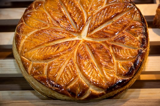 famous saison dessert cake named king's cake